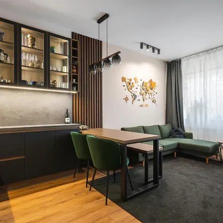 Lux Flat Next To Park With Working Space By Flat Mаnager