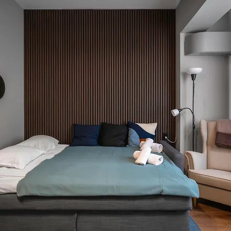 Lux Flat Next To Park With Working Space By Flat Mаnager Apartmán Sofie