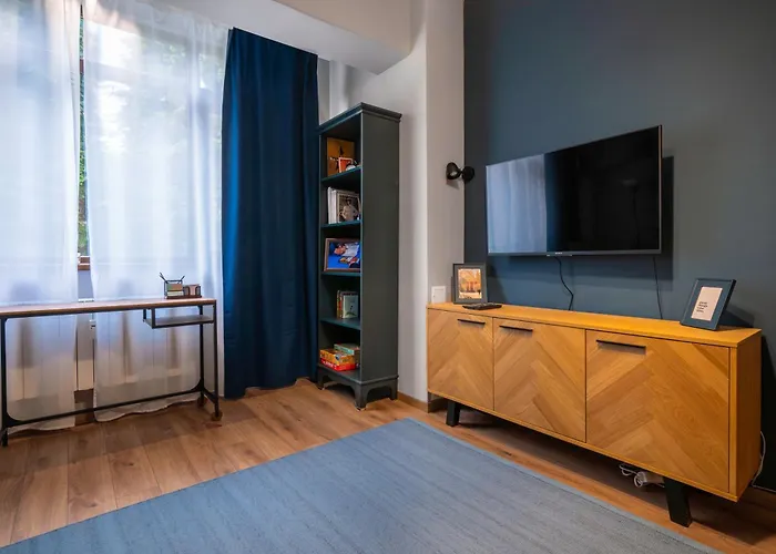 Lux Flat Next To Park With Working Space By Flat Mаnager アパート